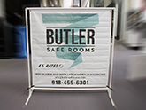 Butler bannerstand